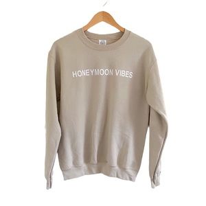 Honeymoon Vibes Graphic Crew Neck Sweatshirt